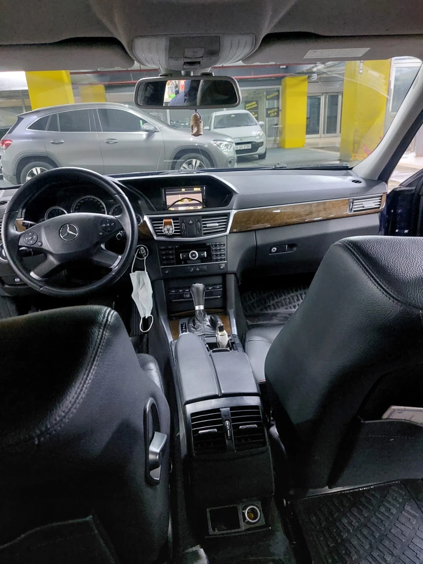 Mercedes-Benz E 200  - изображение 9