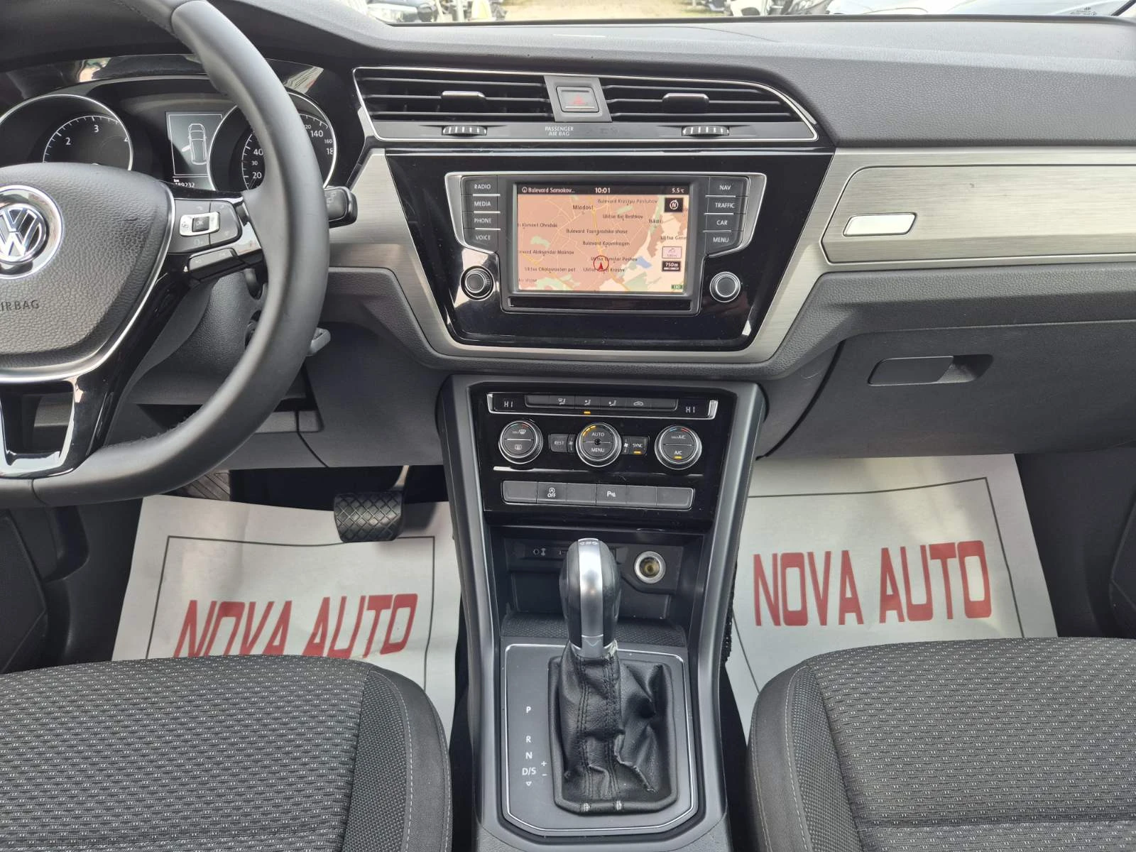 VW Touran 2.0D-DSG-7 МЕСТА - изображение 10