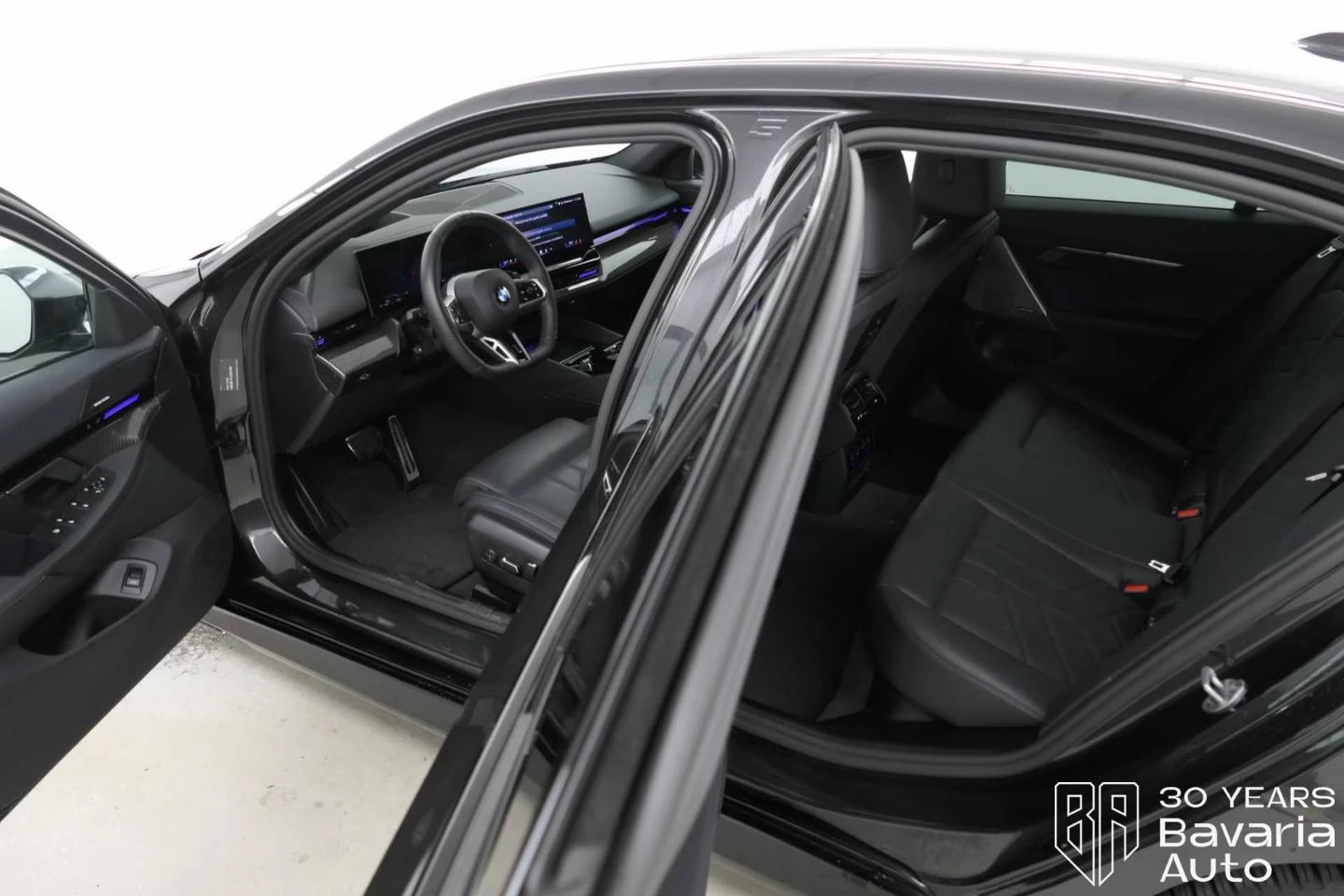 BMW 520 i M Sport Paket Steptronic - изображение 5