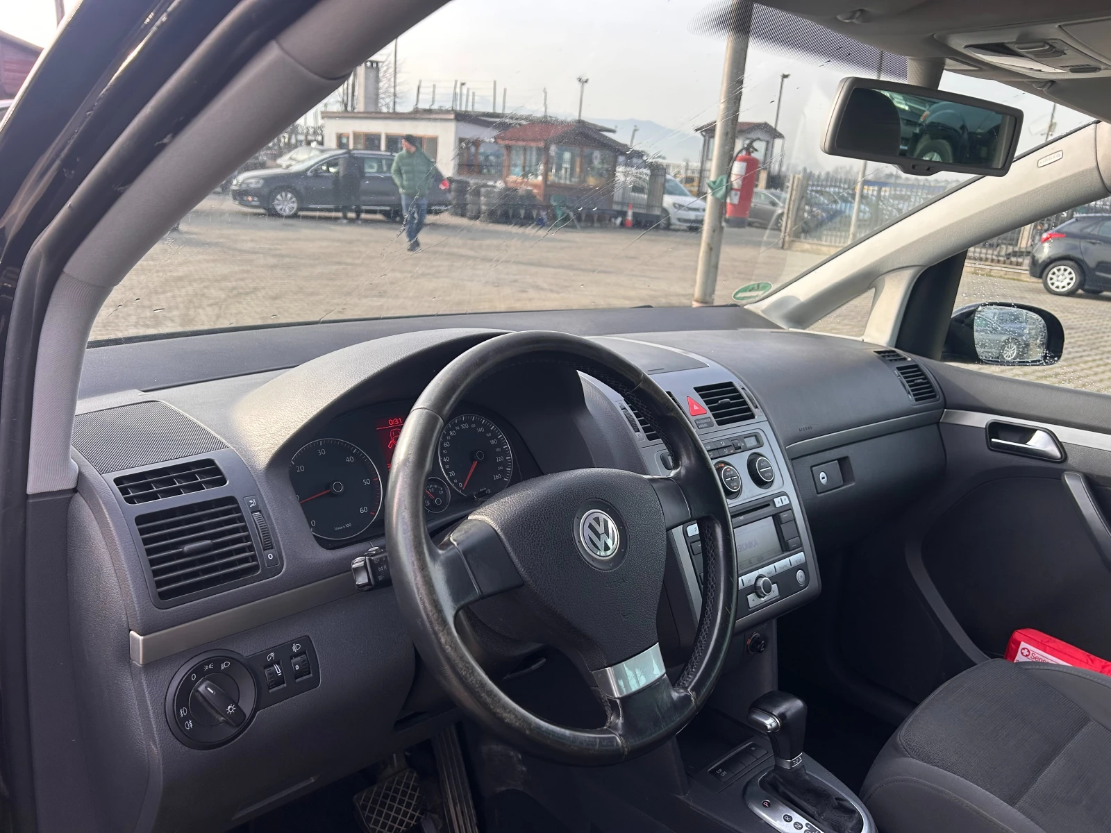VW Touran 2.0TDI AVTOMAT EURO 4 | Mobile.bg � ����������� 11