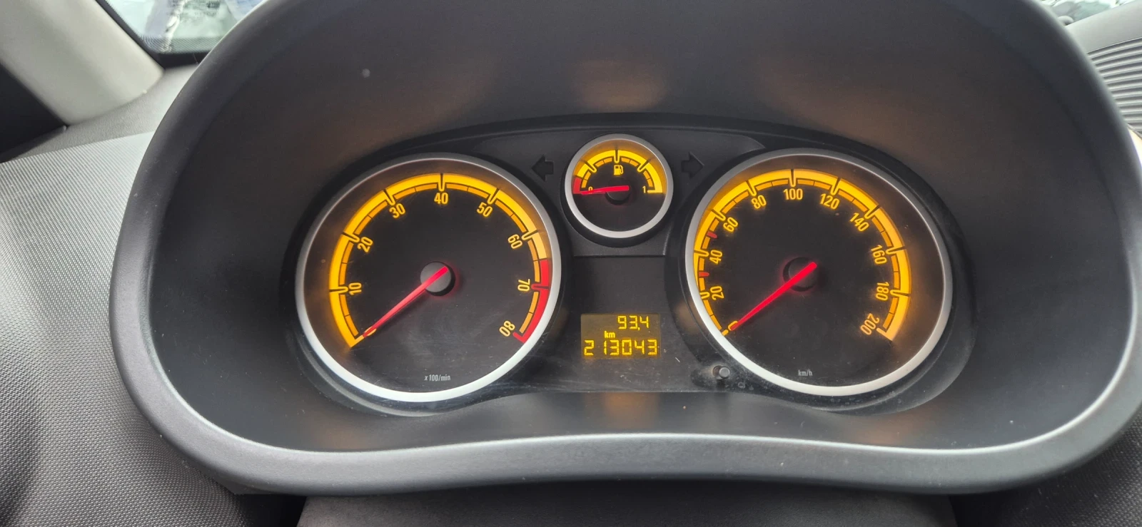 Opel Corsa D - изображение 6