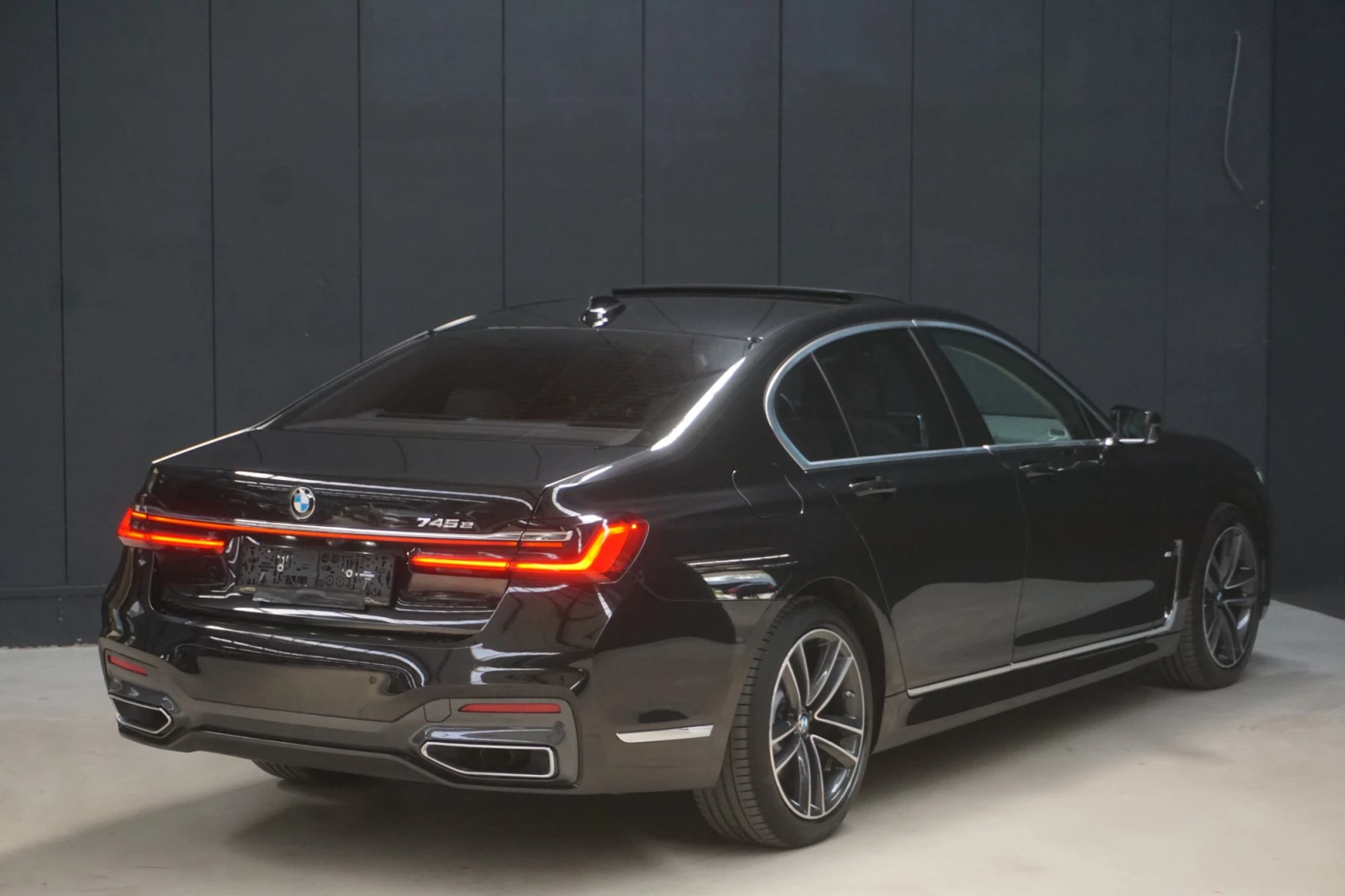 BMW 745  - изображение 4