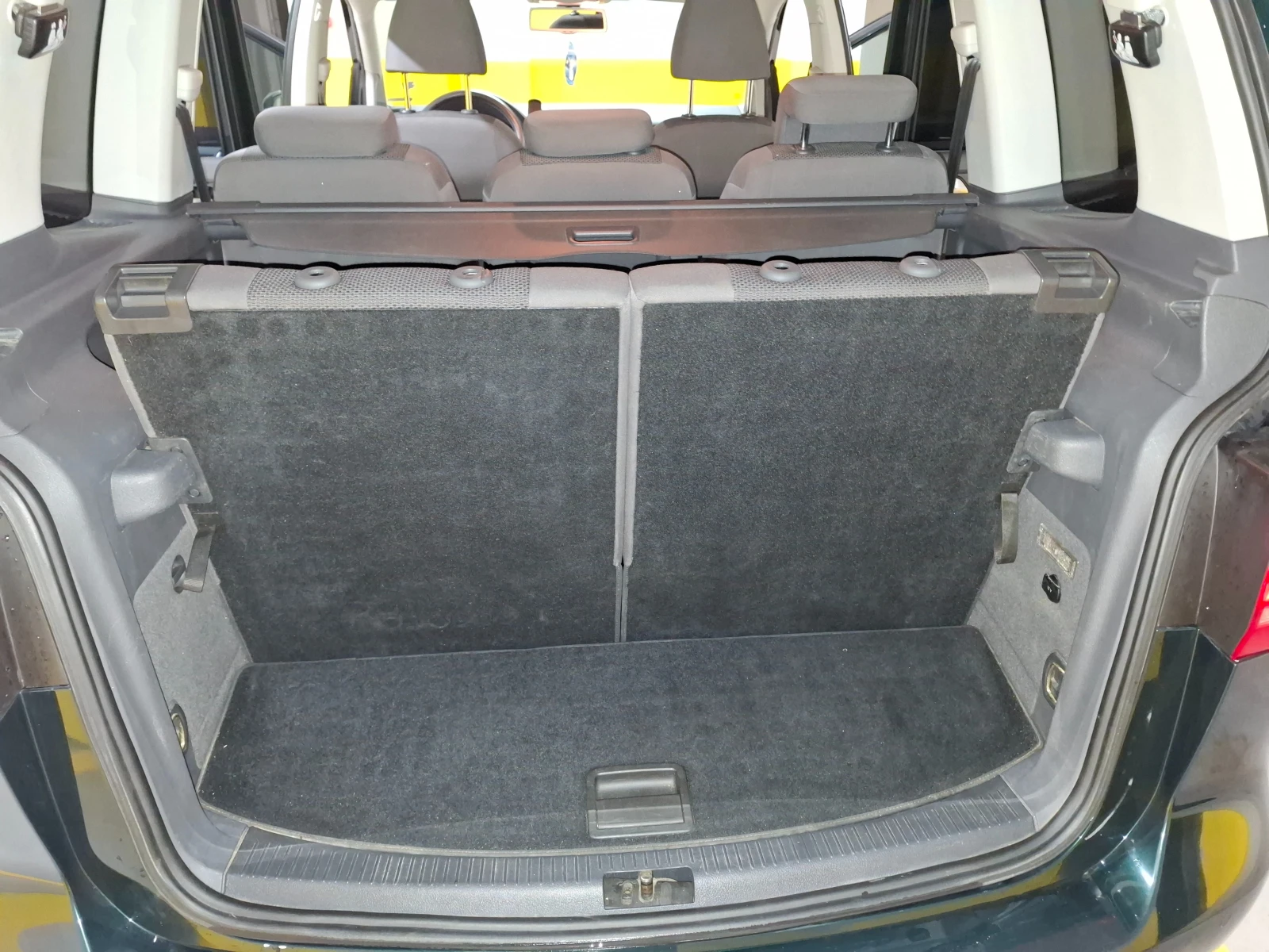 VW Touran VW Touran 1.4i-CNG-7места-Евро 5, снимка 14 - Автомобили и джипове - 53724634