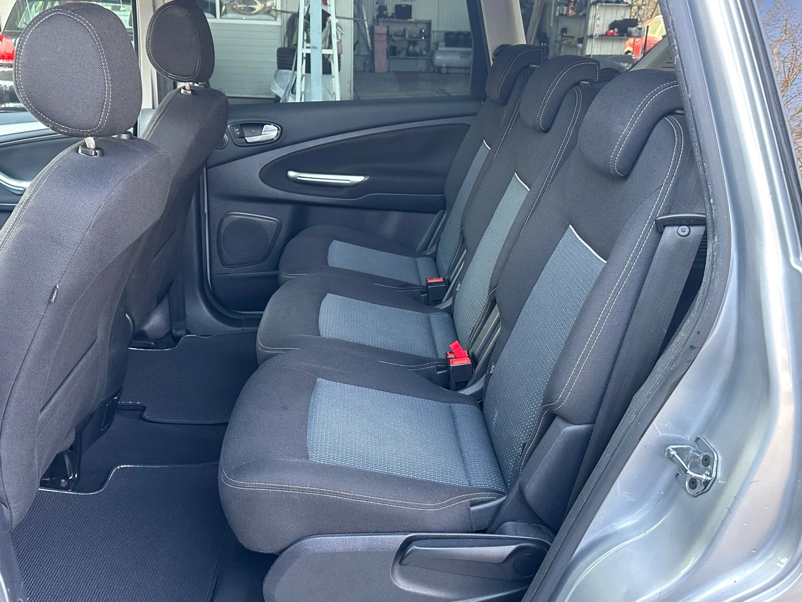 Ford S-Max 2.0TDCI-TITANUIM-LED, снимка 12 - Автомобили и джипове - 53889815