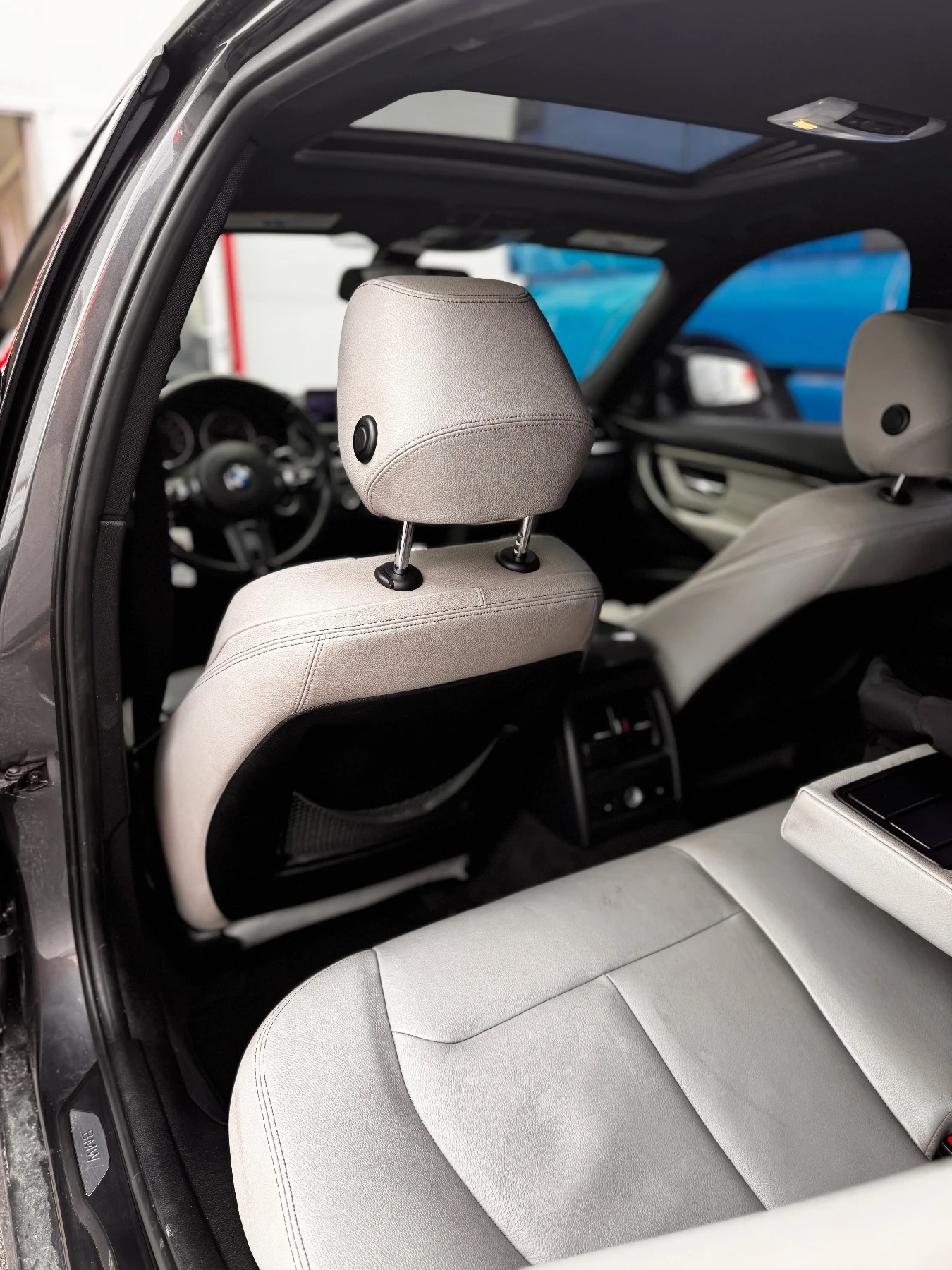 BMW 335, снимка 13 - Автомобили и джипове - 53951379