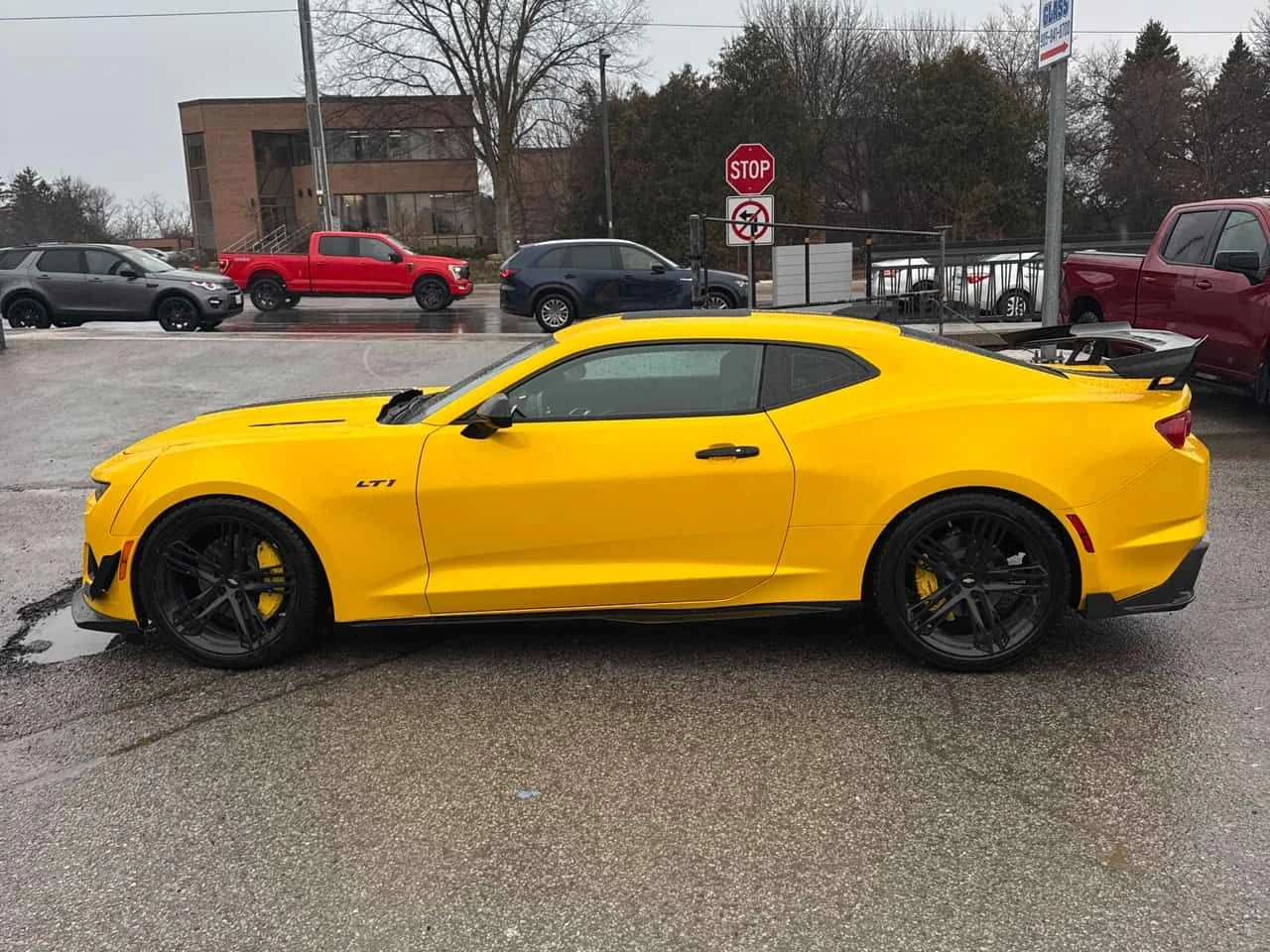 Chevrolet Camaro * LT1 * BUMBLEBEE* KEYLESS* , снимка 2 - Автомобили и джипове - 54039764