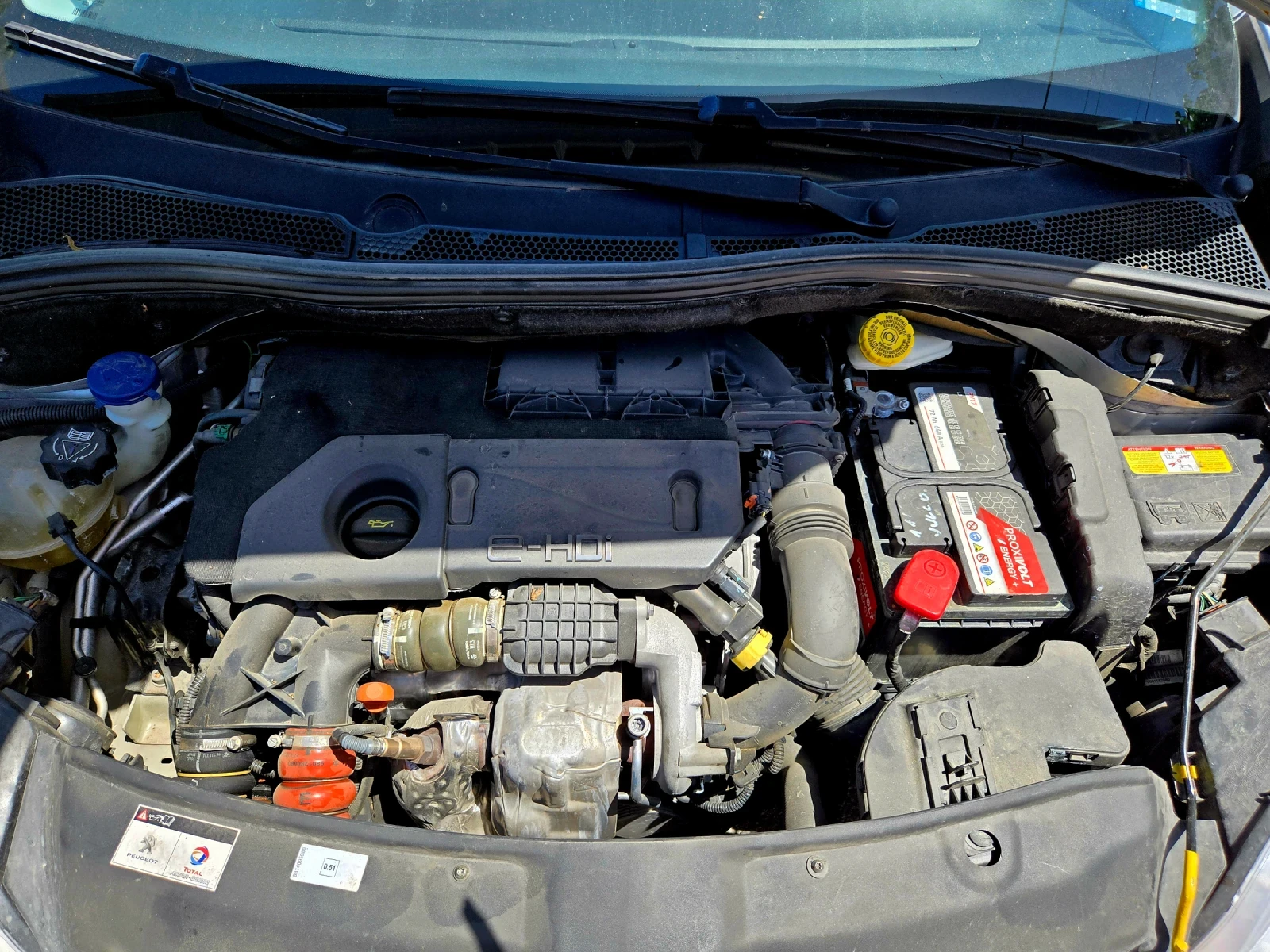 Peugeot 208, снимка 5 - Автомобили и джипове - 55088473