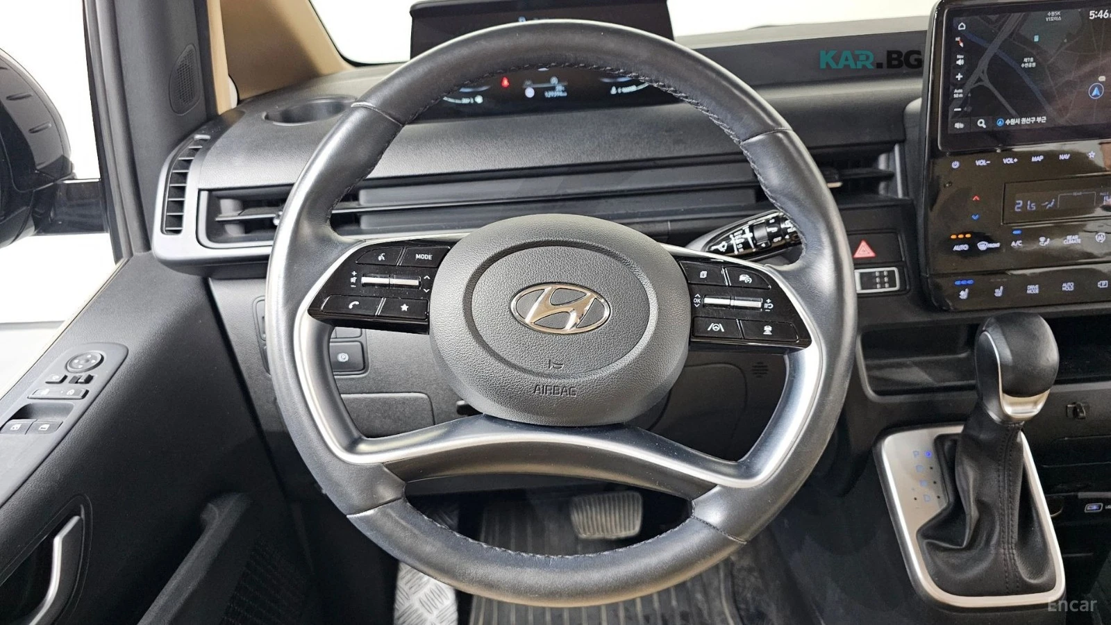 Hyundai Staria * 4WD* MODERN* 9-SEATER* ПОДГРЕВ* ОБДУХВАНЕ* , снимка 12 - Автомобили и джипове - 55235256