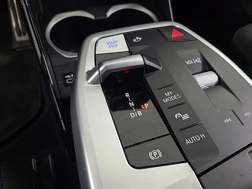 BMW iX1 68KWH M-PACKET X-DRIVE 4X4 313��. | Mobile.bg � ����������� 10