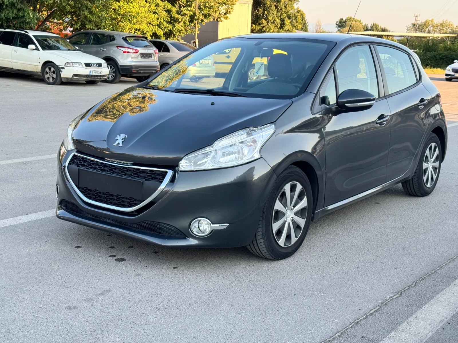 Peugeot 208 АВТОМАТИК