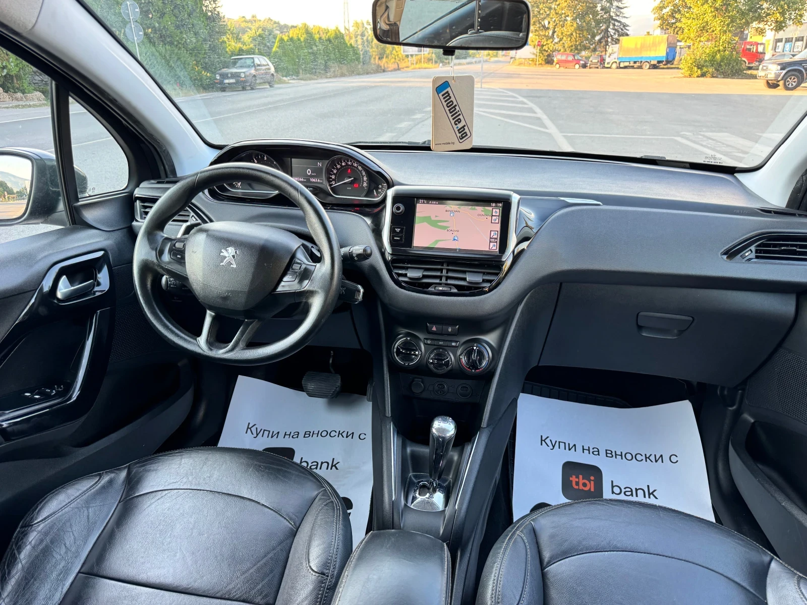 Peugeot 208 АВТОМАТИК, снимка 8 - Автомобили и джипове - 55747174