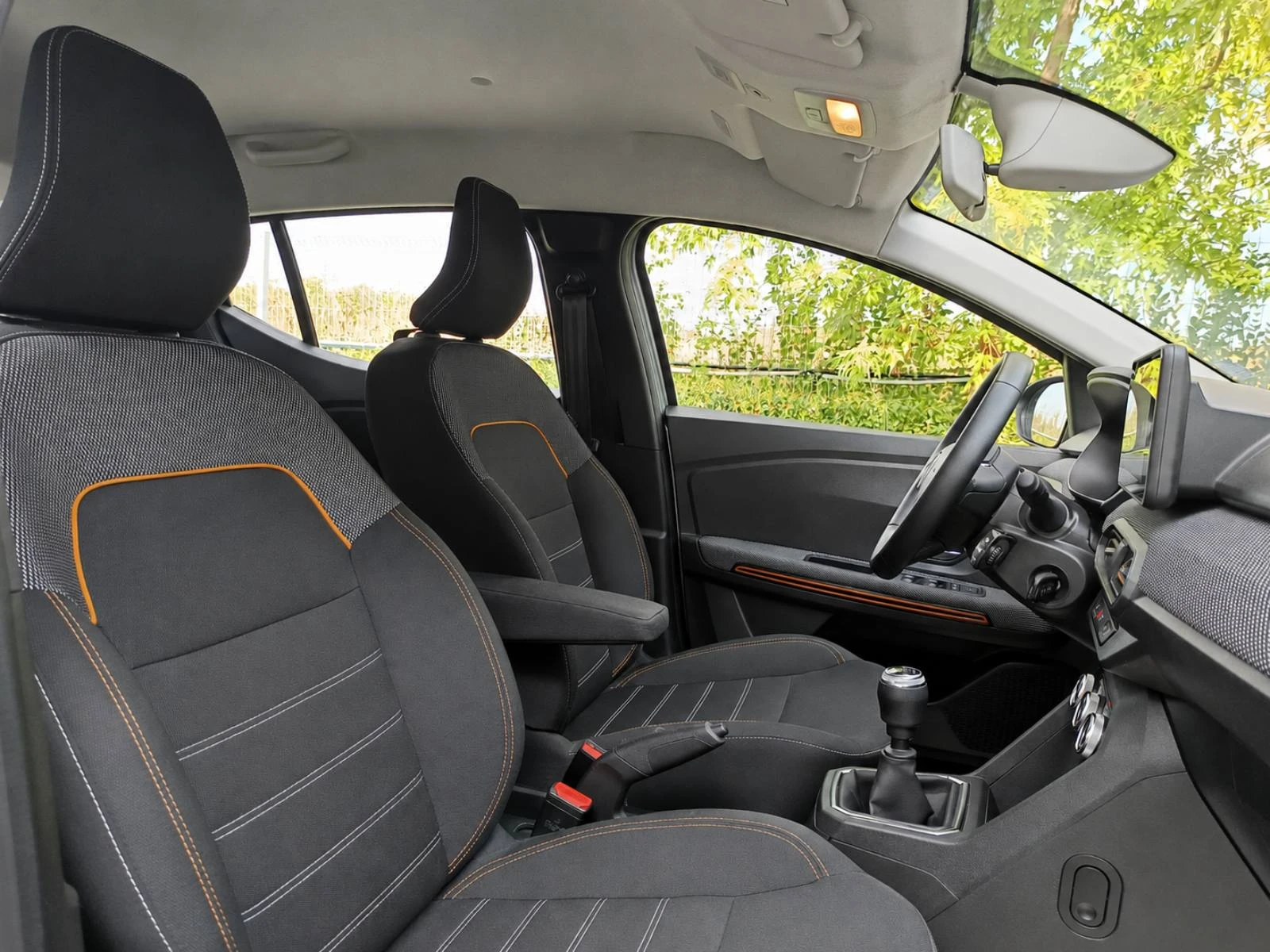 Dacia Sandero Stepway/1.0Tce/100к.с.КАПАРИРАН, снимка 11 - Автомобили и джипове - 55909935