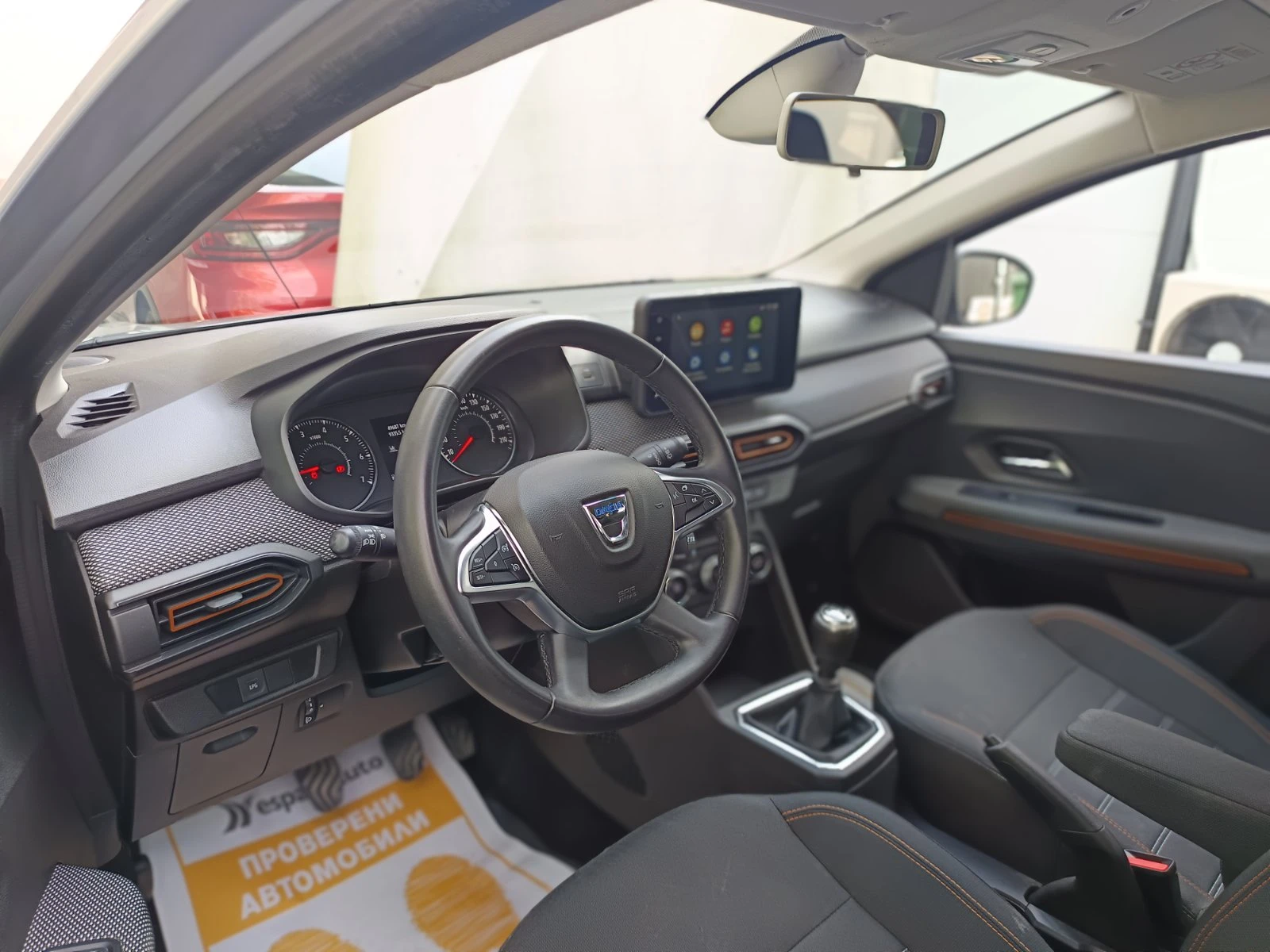 Dacia Sandero Stepway/1.0Tce/100к.с.КАПАРИРАН, снимка 14 - Автомобили и джипове - 55909935