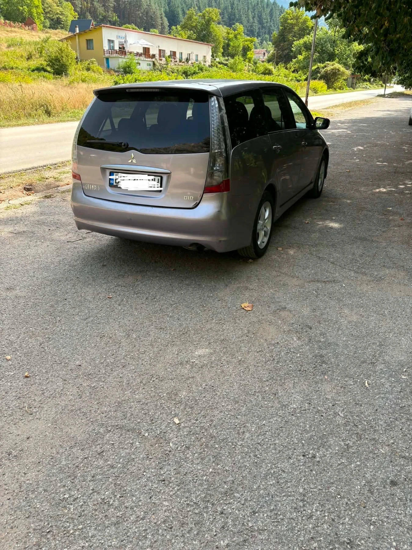 Mitsubishi Grandis, снимка 4 - Автомобили и джипове - 55971945
