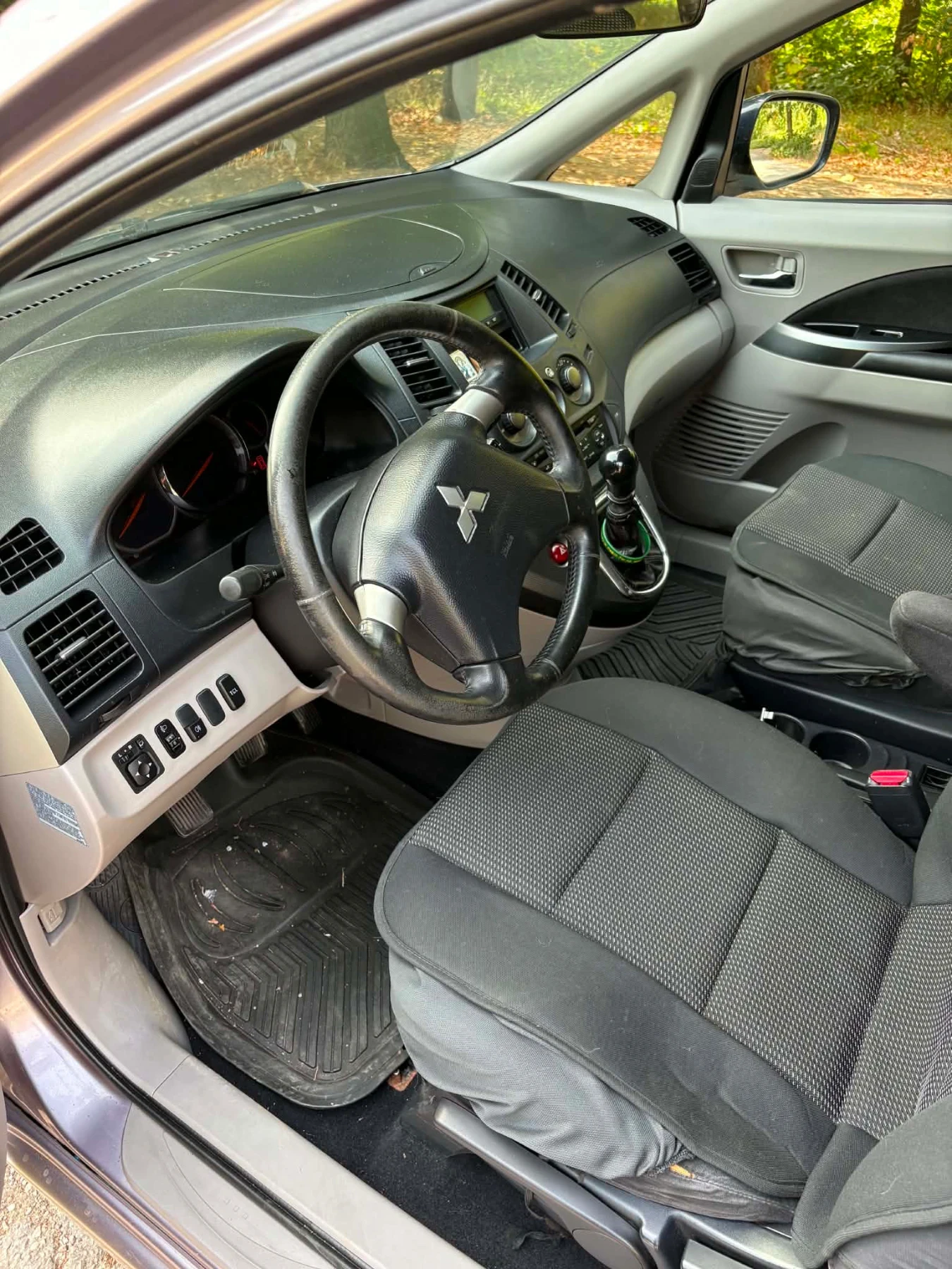 Mitsubishi Grandis, снимка 6 - Автомобили и джипове - 55971945