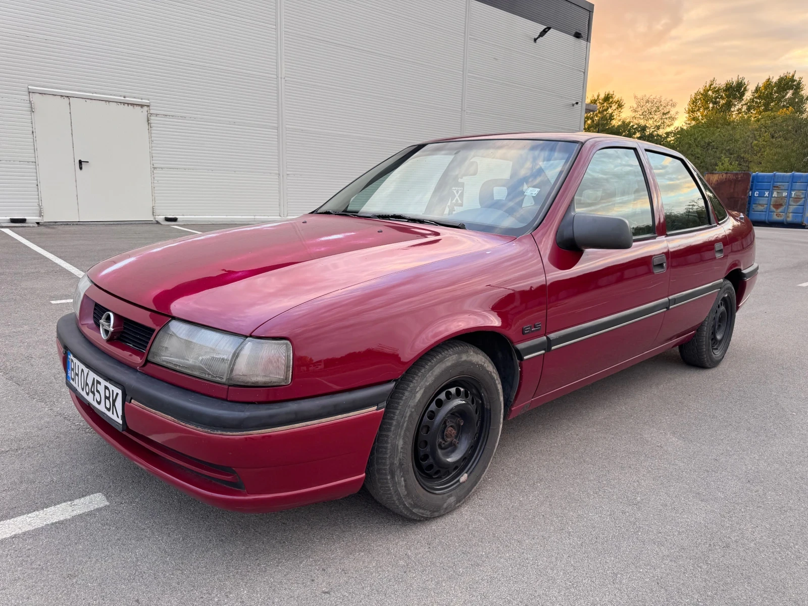 Opel Vectra 1.6i, снимка 2 - Автомобили и джипове - 56240439