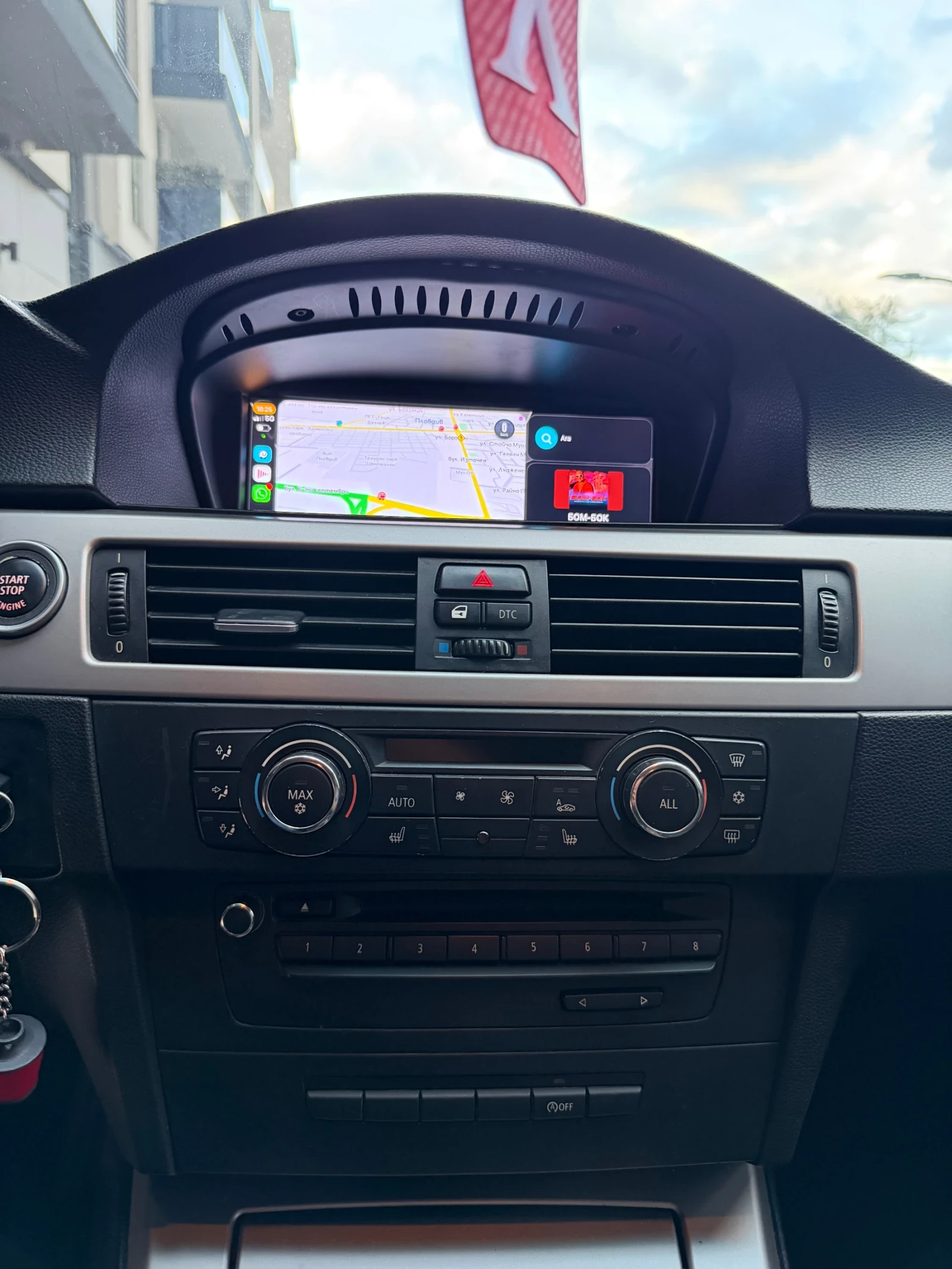 BMW 320 M47 163 LCI, снимка 11 - Автомобили и джипове - 56332650