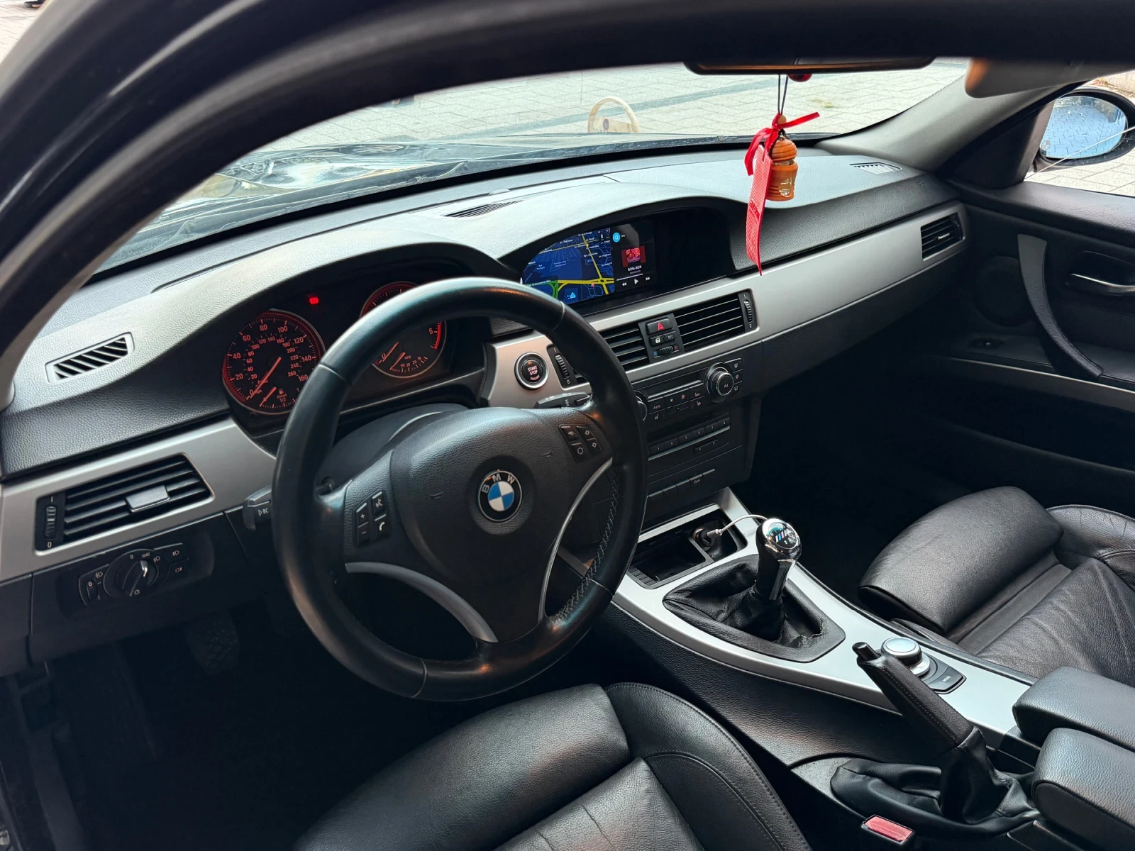 BMW 320 M47 163 LCI, снимка 9 - Автомобили и джипове - 56332650
