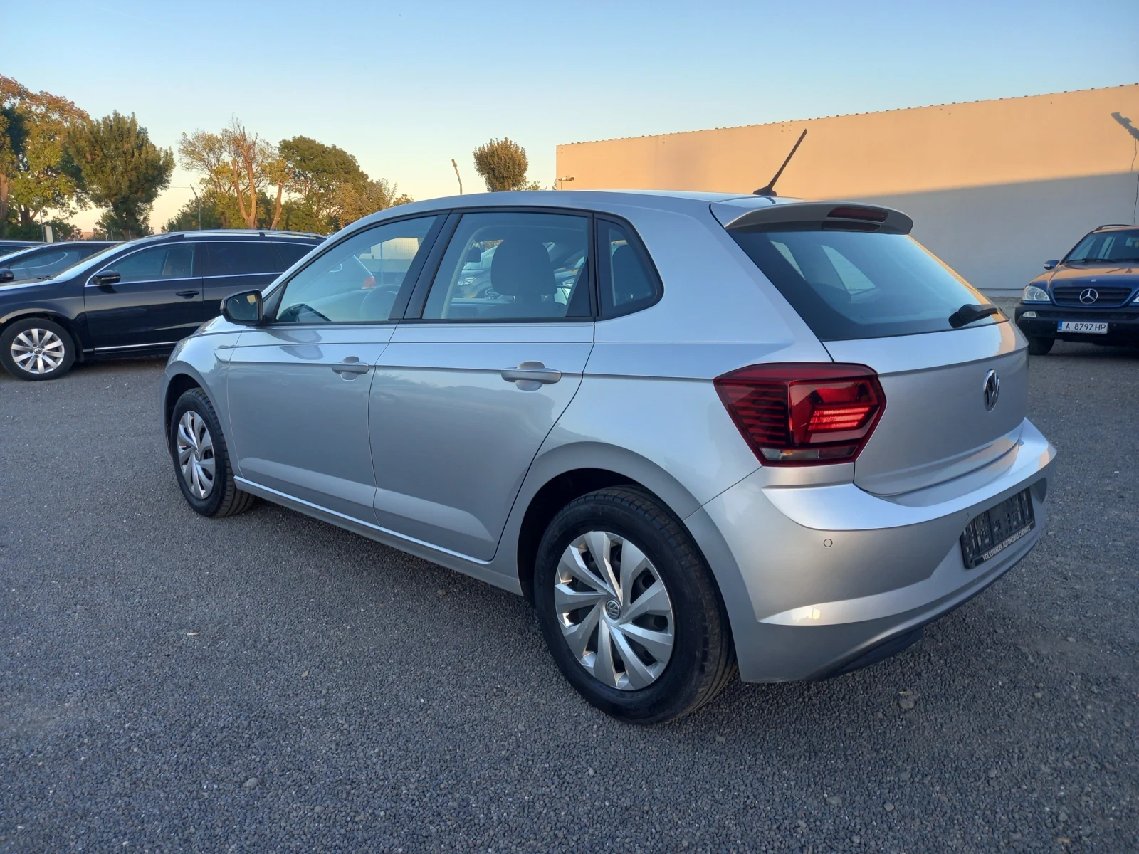 VW Polo 1.6TDI  95кс., снимка 6 - Автомобили и джипове - 56353628