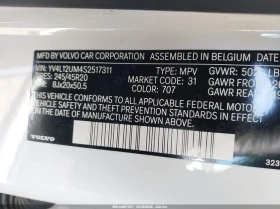 Volvo XC40 2.0l B5 Ultra Dark Theme, снимка 9