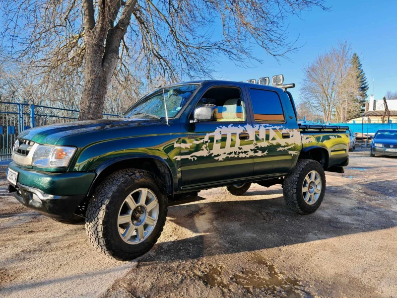 Toyota Hilux 2.5 D4D, снимка 3 - Автомобили и джипове - 52372501