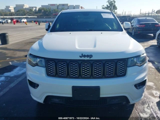 Jeep Grand cherokee ALTITUDE 4X4, снимка 1 - Автомобили и джипове - 48298015