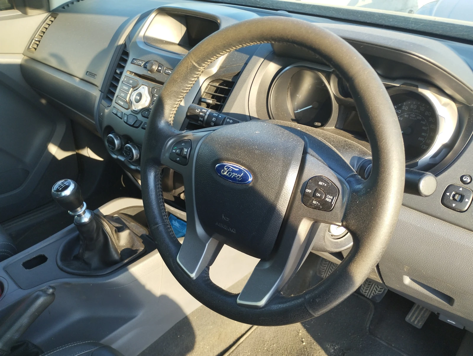 Ford Ranger Limited 2.2 - изображение 9