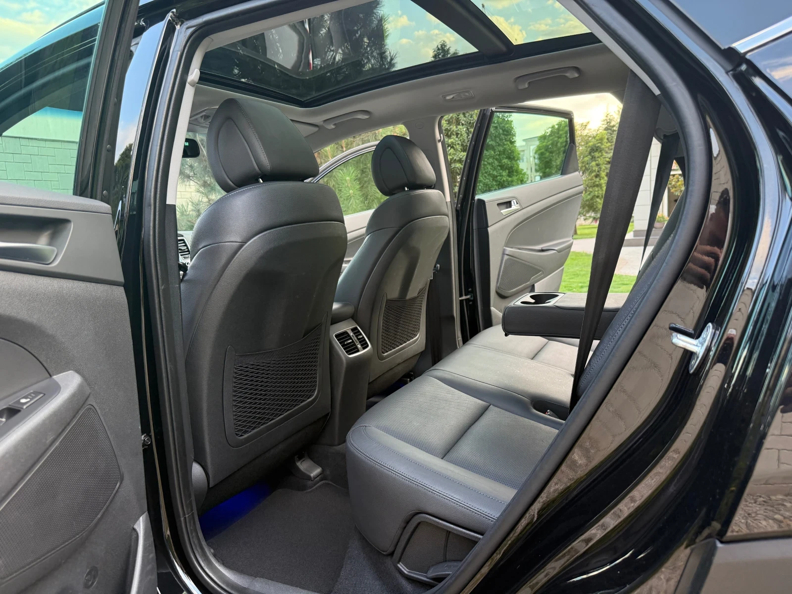 Hyundai Tucson 2.0CRDi* PREMIUM* 4WD* PANORAMA - изображение 10