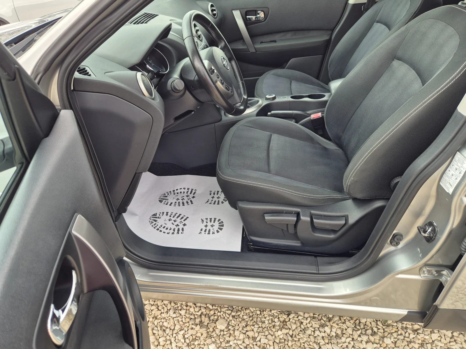 Nissan Qashqai 2.0i+ ��� 4?4 6+ 1 | Mobile.bg � ����������� 8