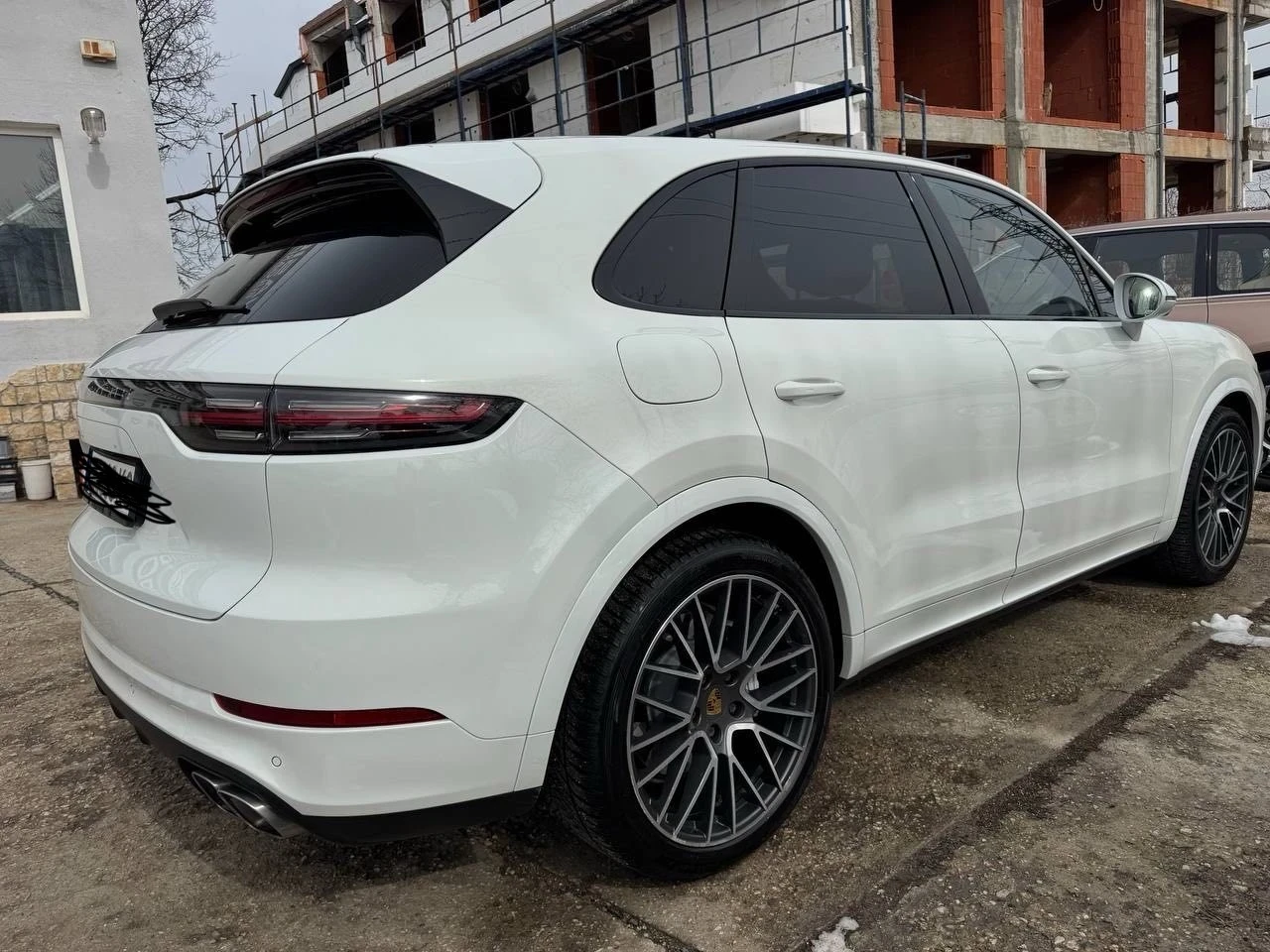 Porsche Cayenne Turbo - изображение 3