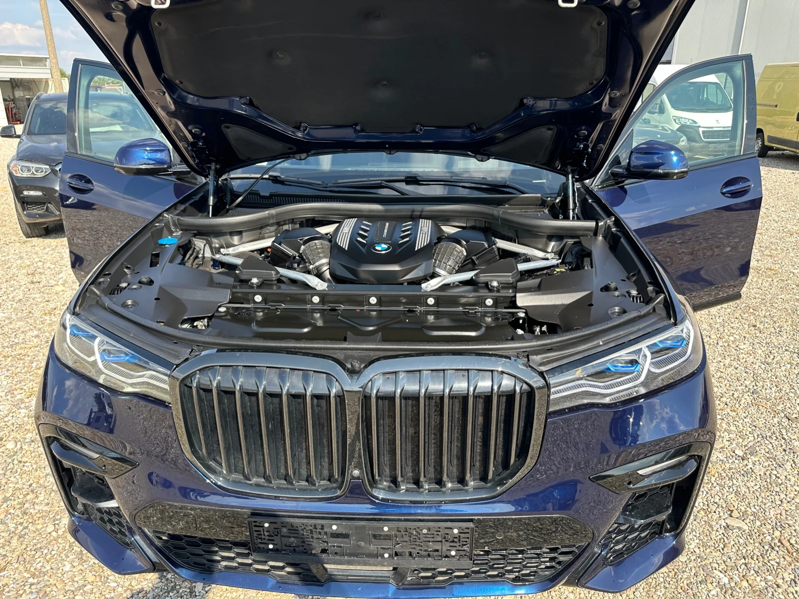 BMW X7 M50i Xdrive , снимка 16 - Автомобили и джипове - 53743628