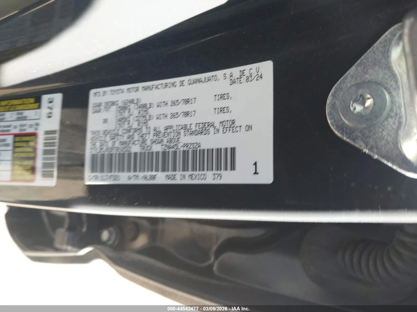 Toyota Tacoma 2.4l Trd Off Road, снимка 9 - Автомобили и джипове - 54101229