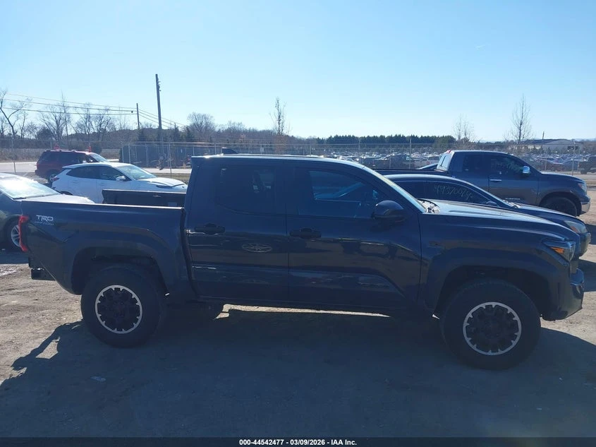 Toyota Tacoma 2.4l Trd Off Road, снимка 13 - Автомобили и джипове - 54101229