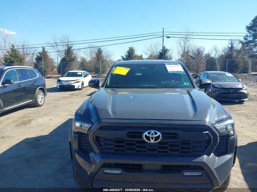 Toyota Tacoma 2.4l Trd Off Road, снимка 12 - Автомобили и джипове - 54101229