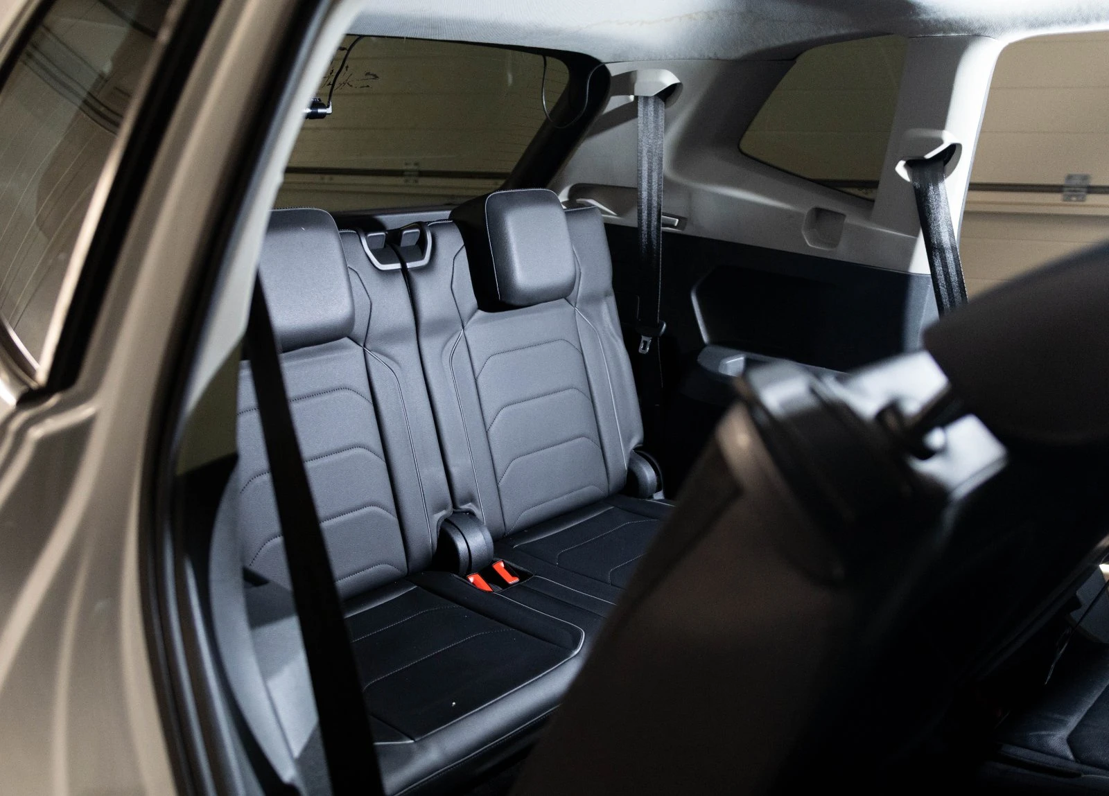 VW Tiguan SEL PREMIUM 4 MOTION, снимка 13 - Автомобили и джипове - 55233957