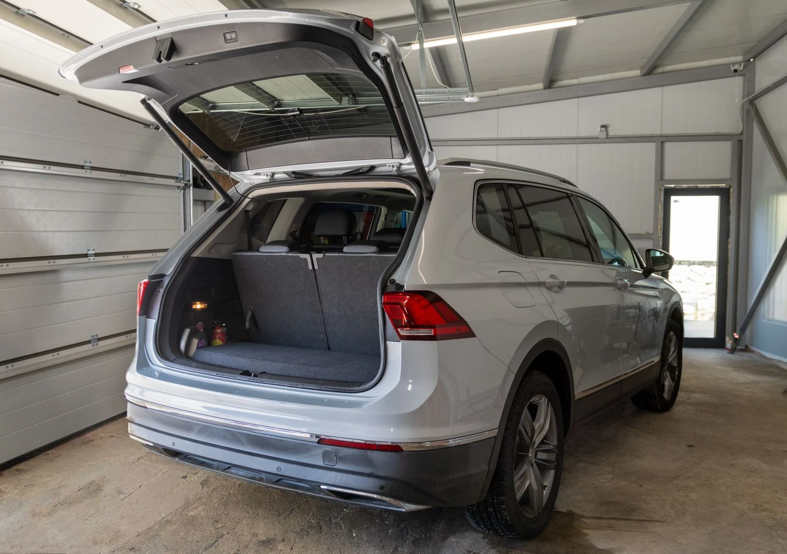 VW Tiguan SEL PREMIUM 4 MOTION, снимка 6 - Автомобили и джипове - 55233957