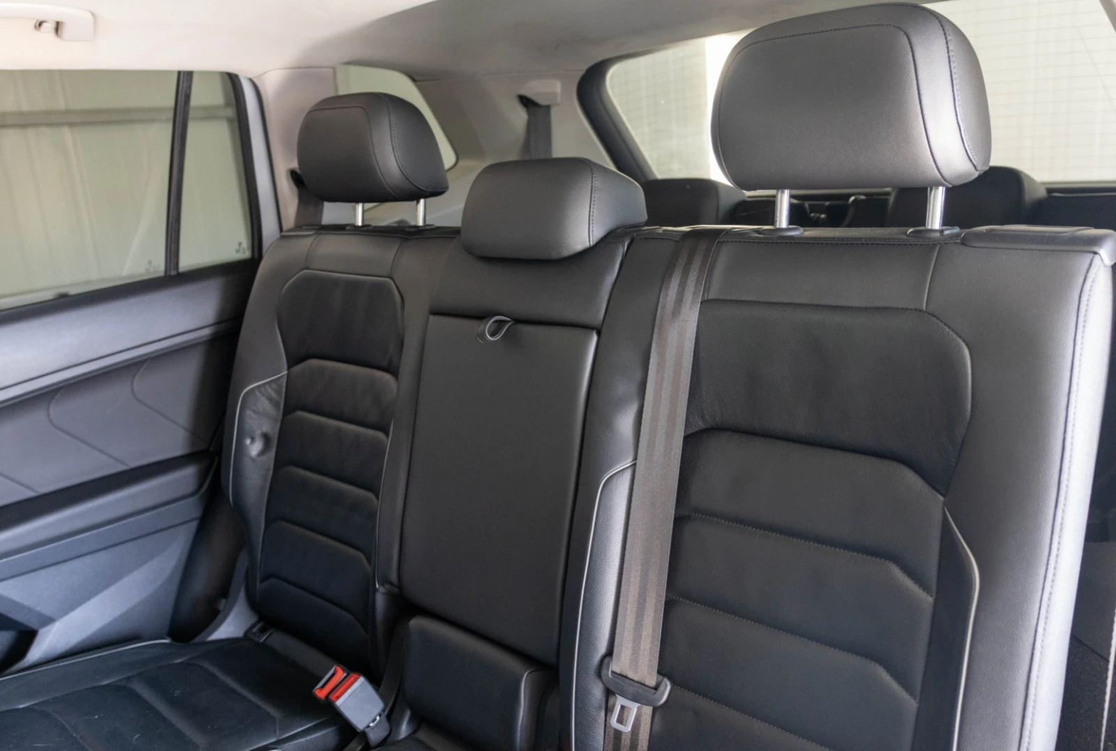 VW Tiguan SEL PREMIUM 4 MOTION, снимка 14 - Автомобили и джипове - 55233957