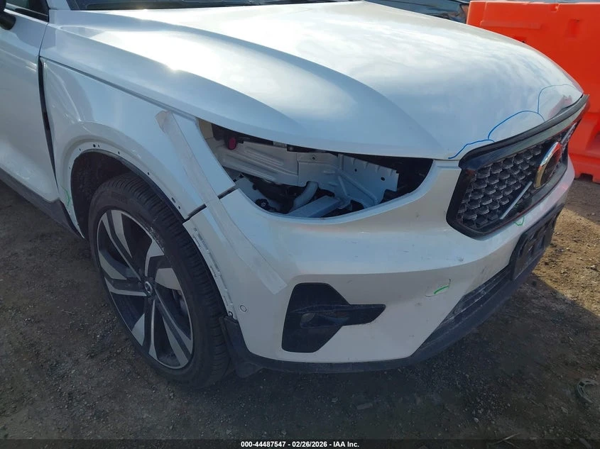 Volvo XC40 2.0l B5 Ultra Dark Theme, снимка 6 - Автомобили и джипове - 55570148