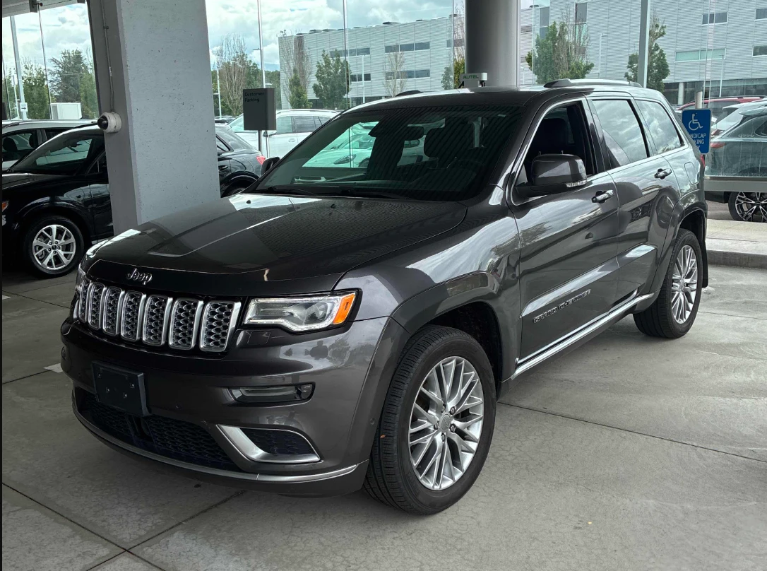 Jeep Grand cherokee SUMMIT* Обдух* Въздушно* H&K* Adaptive-Cruise* ПАН