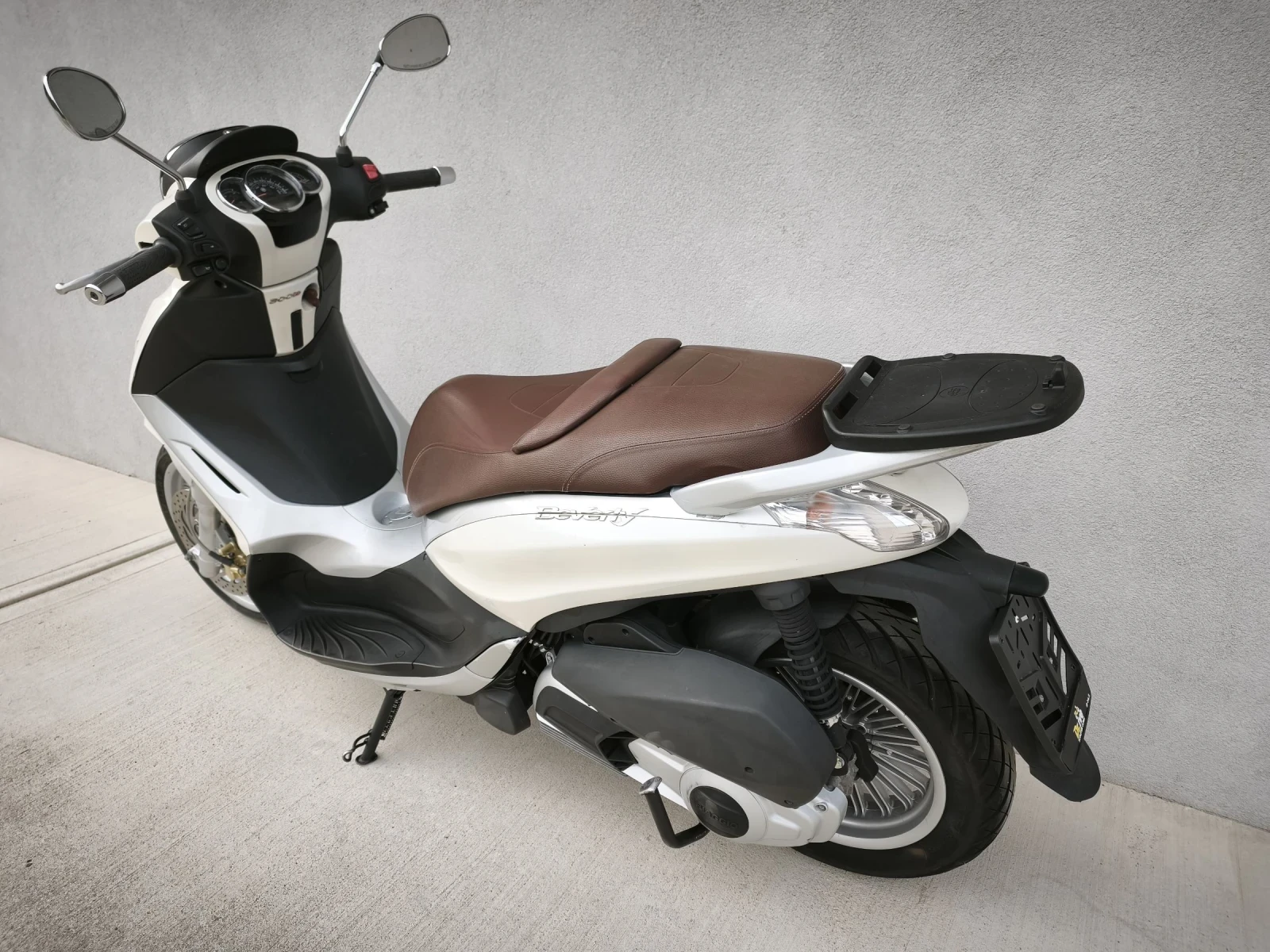 Piaggio Beverly 300 ie, 2014 година, ЛИЗИНГ , снимка 8 - Мотоциклети и мототехника - 55279862