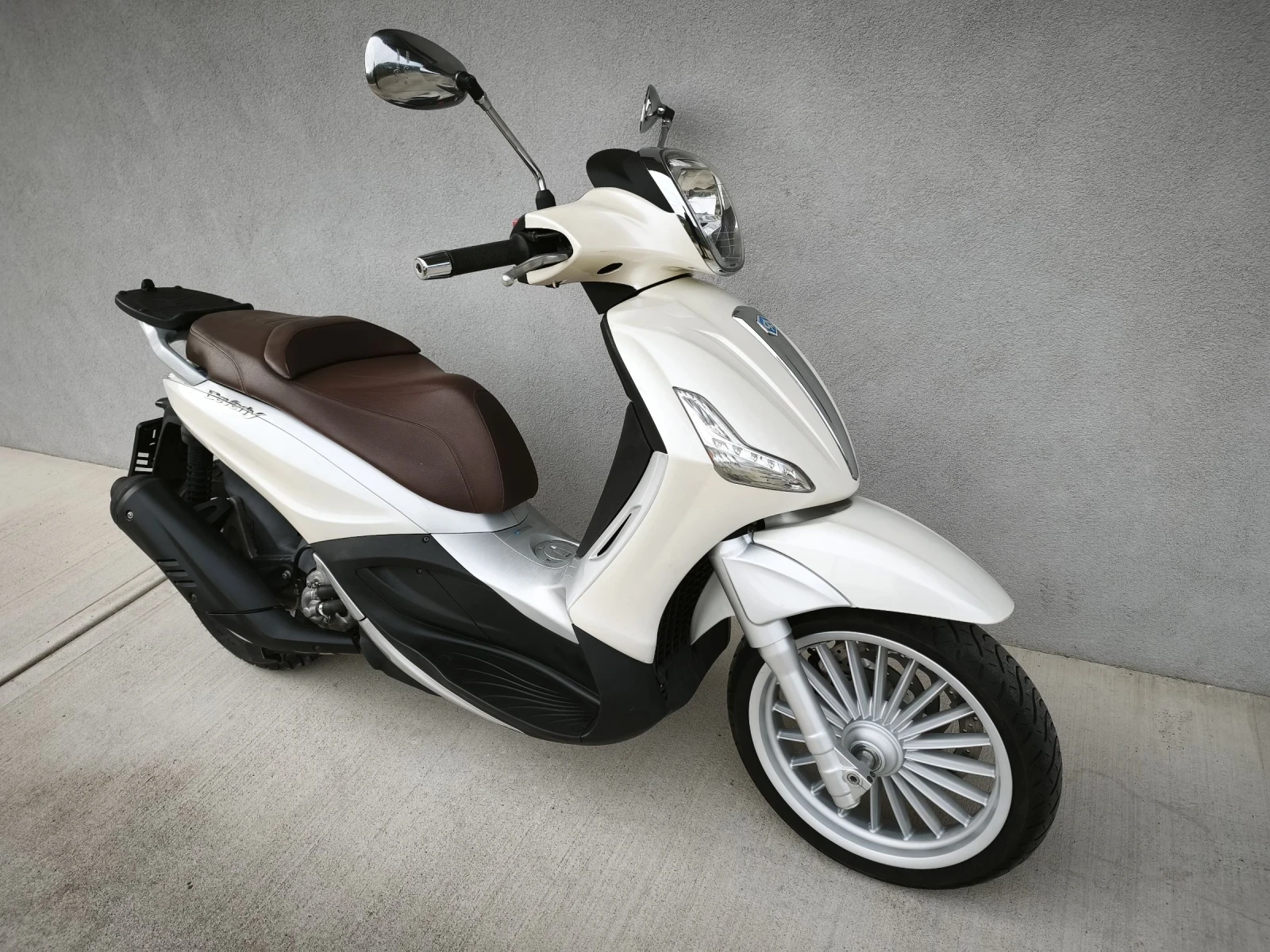 Piaggio Beverly 300 ie, 2014 година, ЛИЗИНГ , снимка 2 - Мотоциклети и мототехника - 55279862