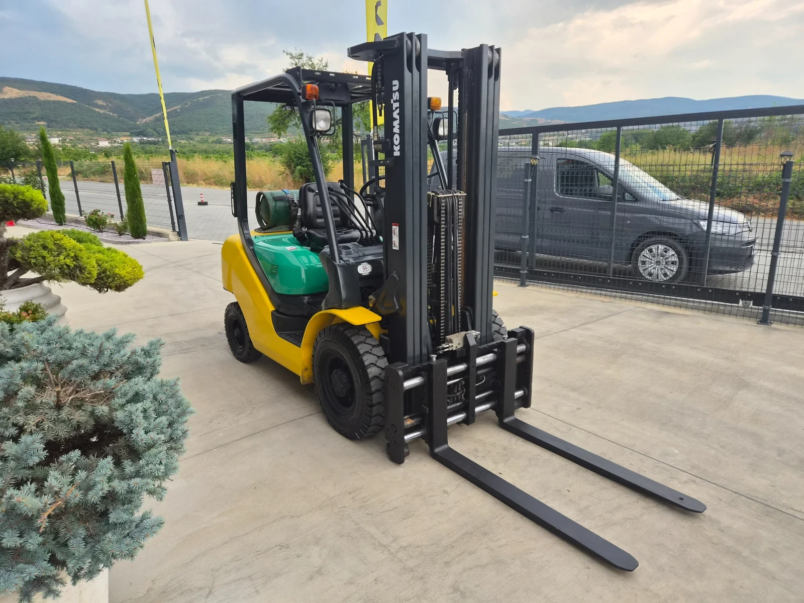 Мотокар Komatsu  5.5 м. / ИЗРАВТИТЕЛ И ПОЗИЦИОНЕР / АВТОМАТ / ГАЗ, снимка 7 - Индустриална техника - 55834258