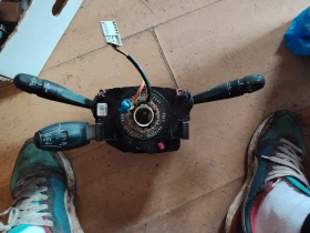 98081767ZD01 Kom 2008  за Пежо 208 Е10677120 B