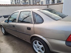 Opel Vectra sedan, снимка 1