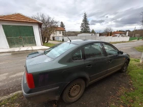 VW Passat - 1300 € / 2542.58 лв. - 34248199 2