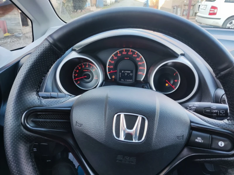 Honda Jazz 1.2i, снимка 11 - Автомобили и джипове - 48556292