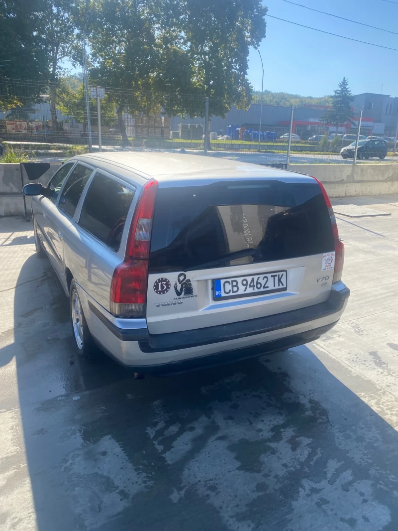 Volvo V70, снимка 3 - Автомобили и джипове - 48650080