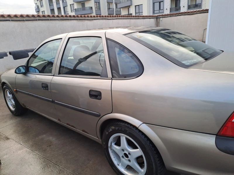 Opel Vectra sedan, снимка 1 - Автомобили и джипове - 49096776