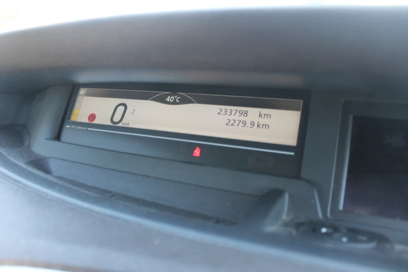 Renault Scenic ИТАЛИЯ, НОВ ВНОС, НА ЧАСТИ, снимка 12 - Автомобили и джипове - 50793501