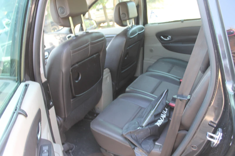 Renault Scenic ИТАЛИЯ, НОВ ВНОС, НА ЧАСТИ, снимка 9 - Автомобили и джипове - 50793501
